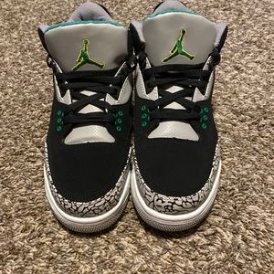 Pine Green Jordan 3’s